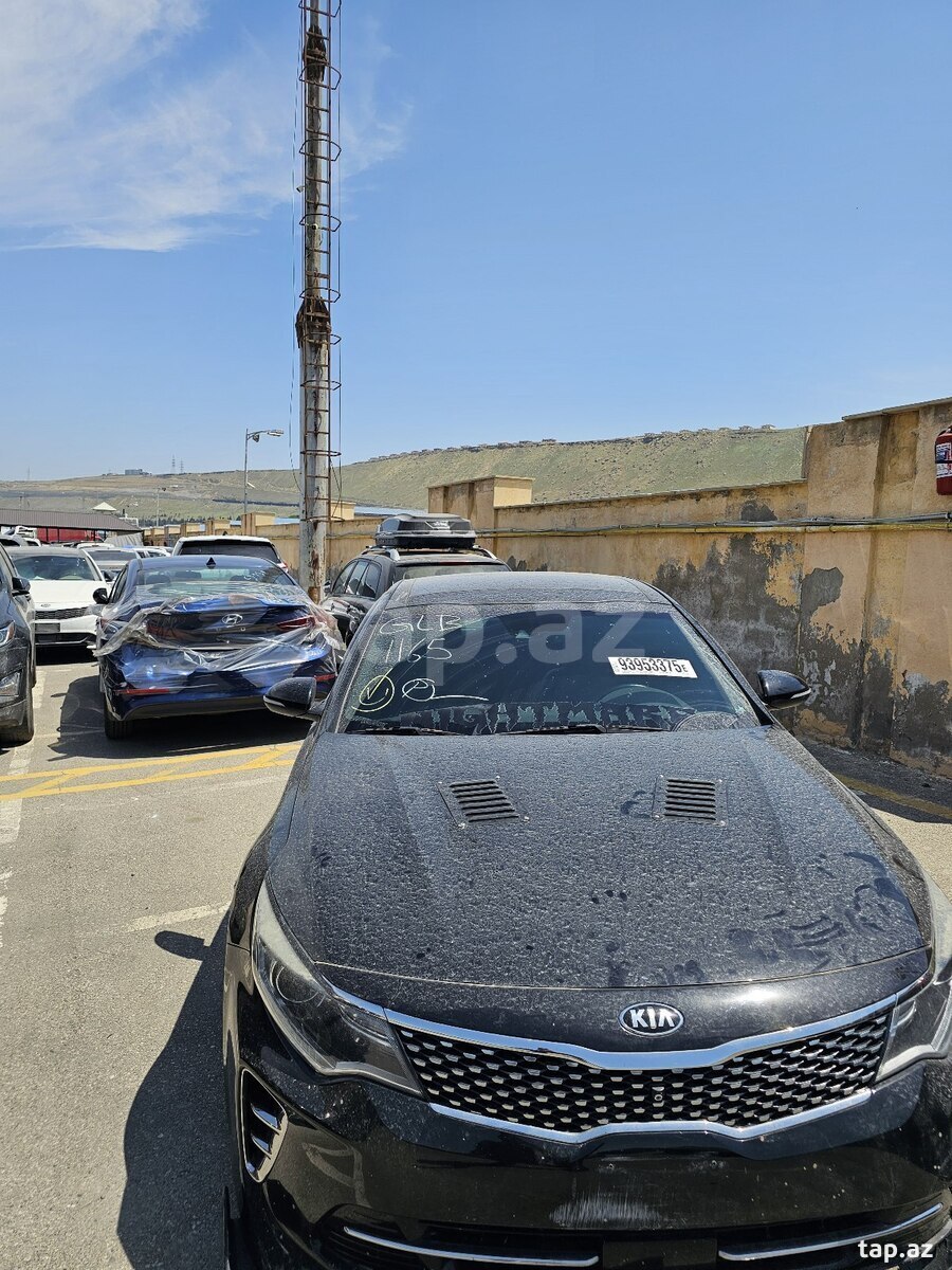 Kia Optima kapotu