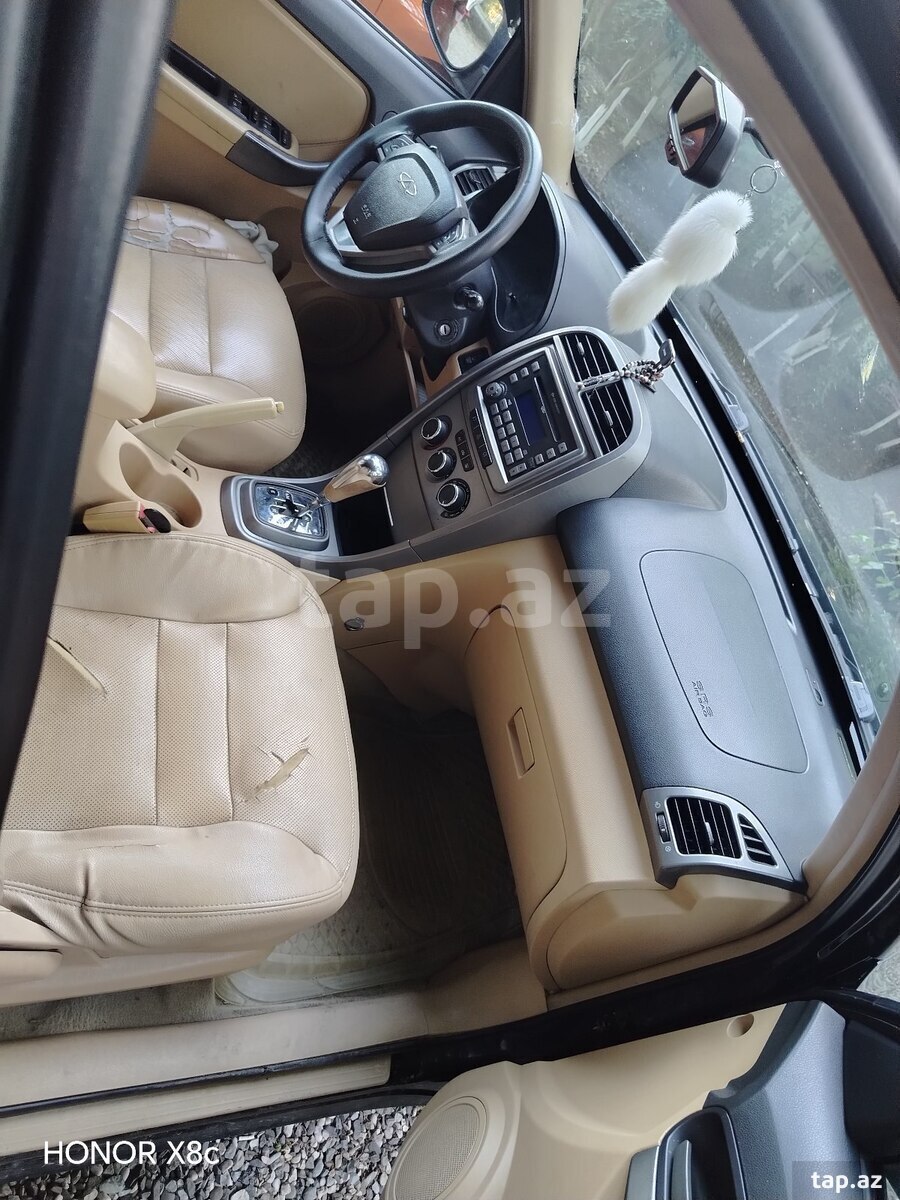Chery Tiggo (T11), 2012 il (4)