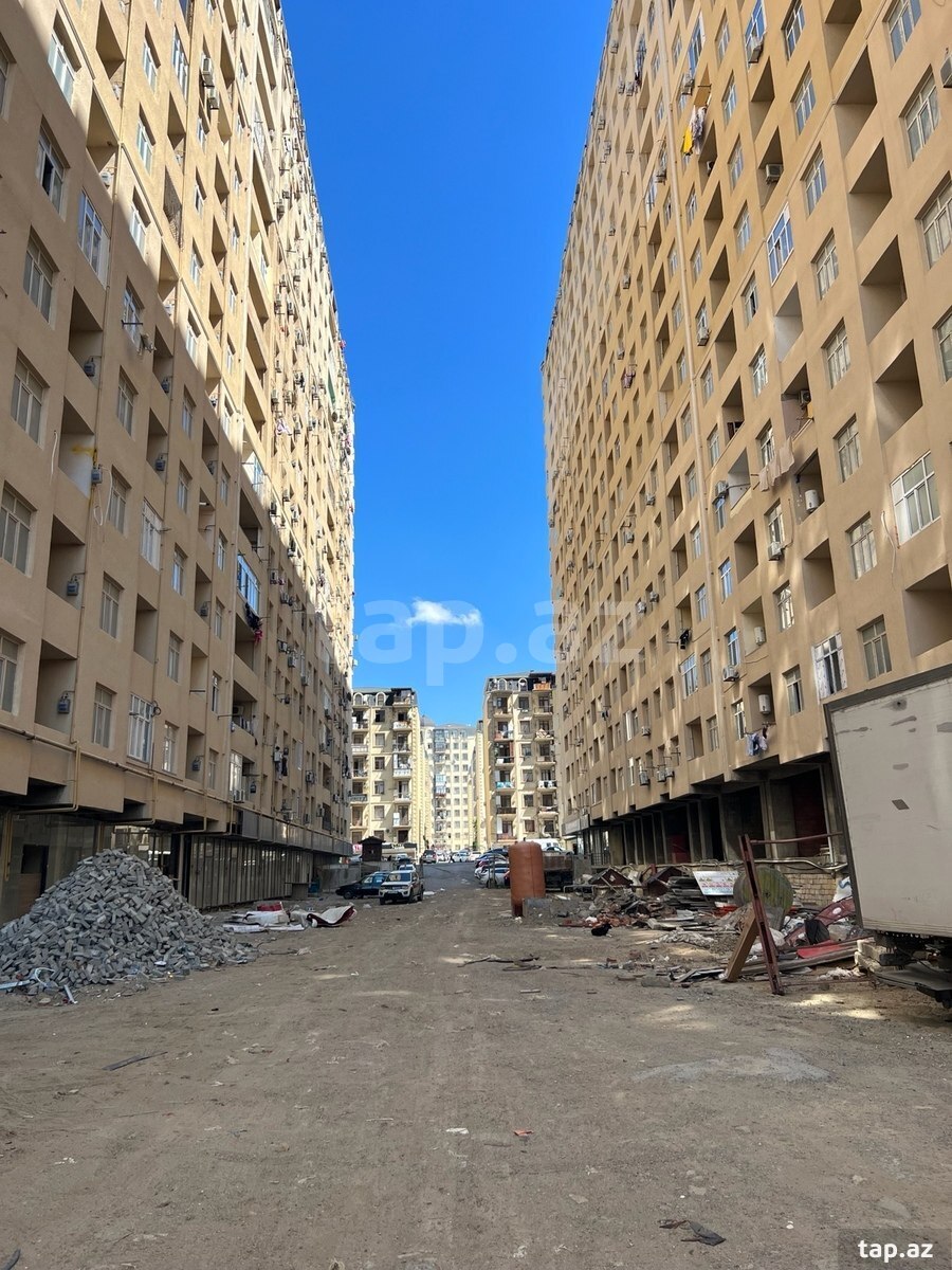 6 sot torpaq sahəsi, Xırdalan ş. (3)