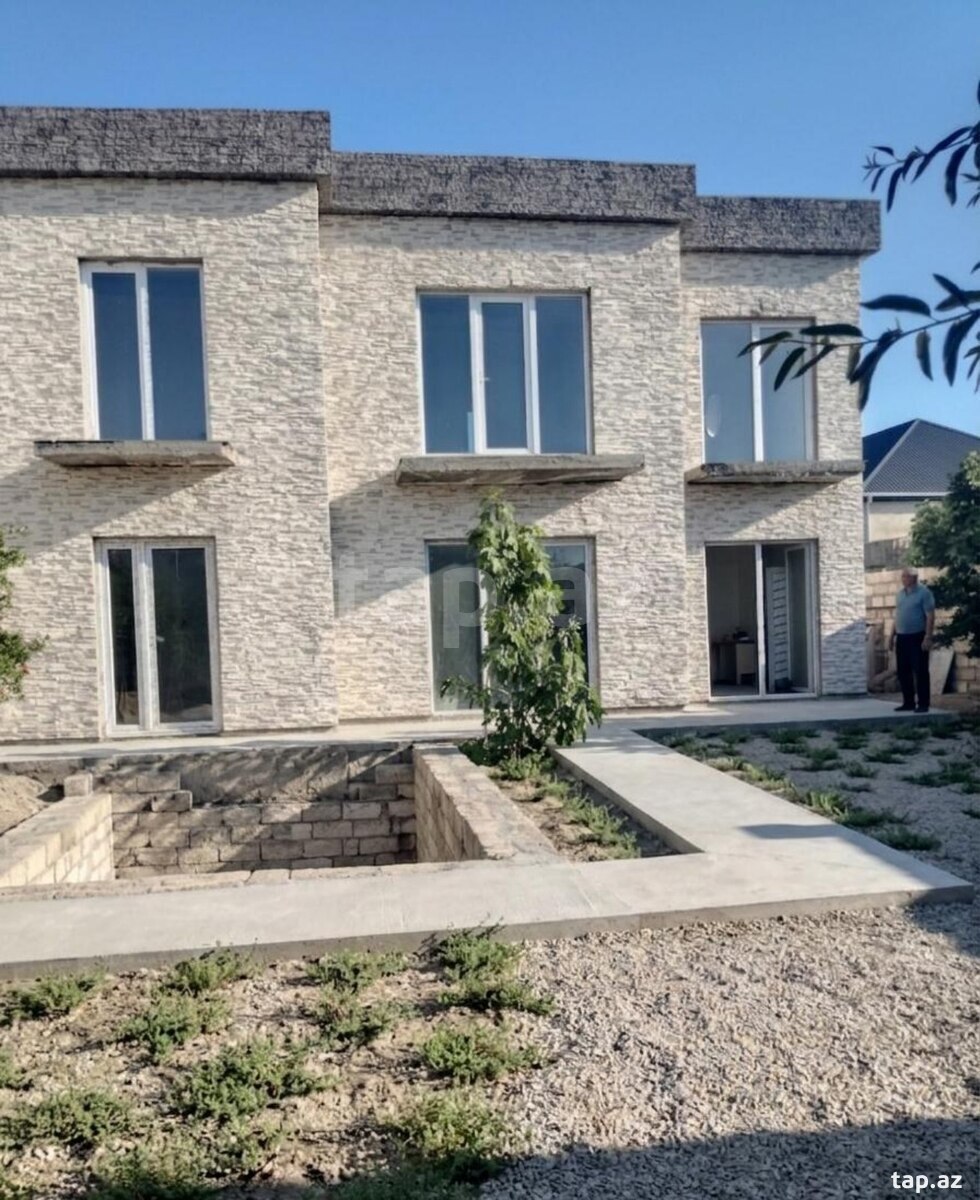 Villa, Qala qəs.