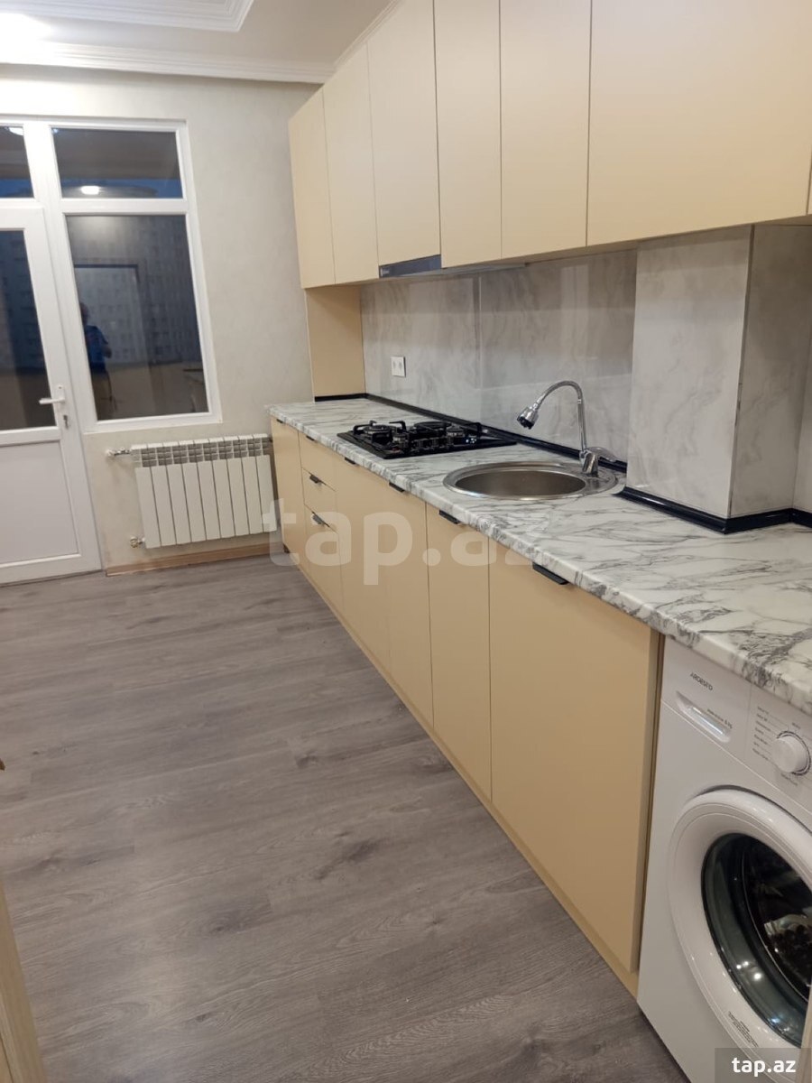 5-otaqlı mənzil kirayə verilir, Azər Əliyev küç., 120 m²