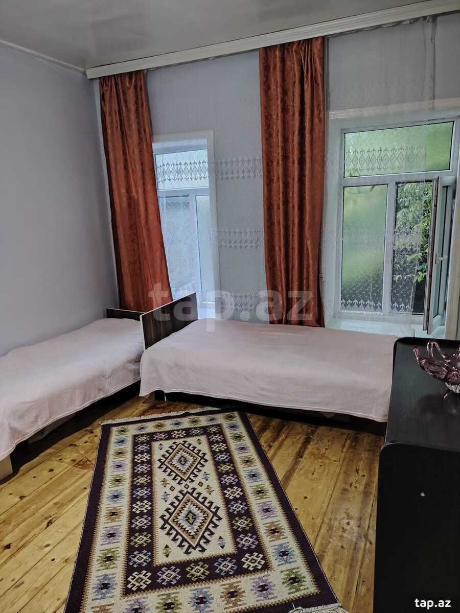 Həyət evi kirayə verilir, Şəki r. (4)
