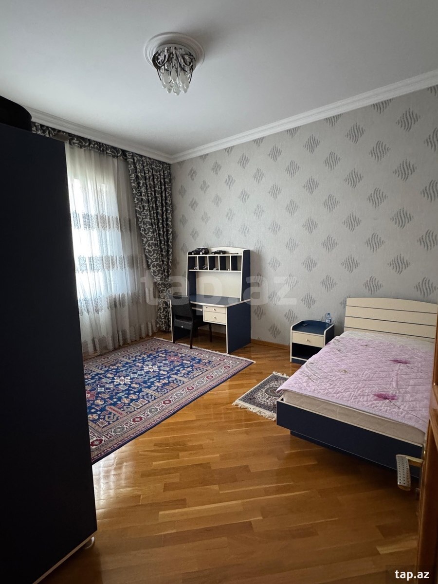 Bağ evi, Novxanı qəs.