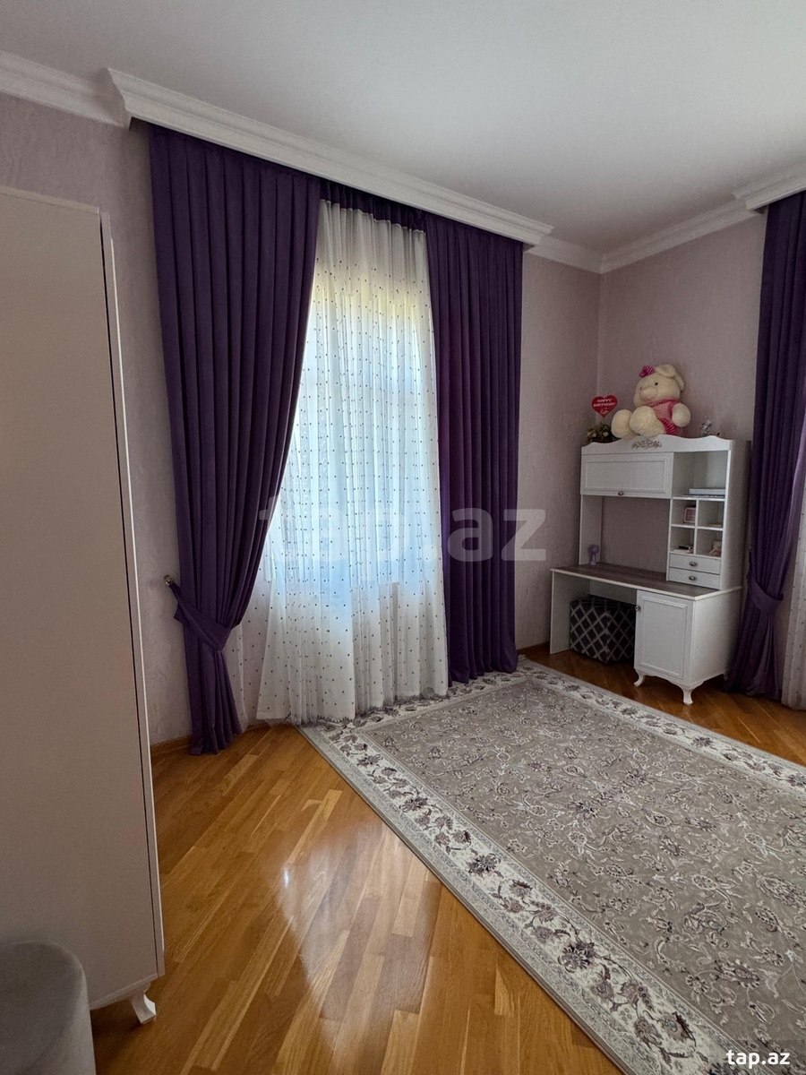 Bağ evi, Novxanı qəs.