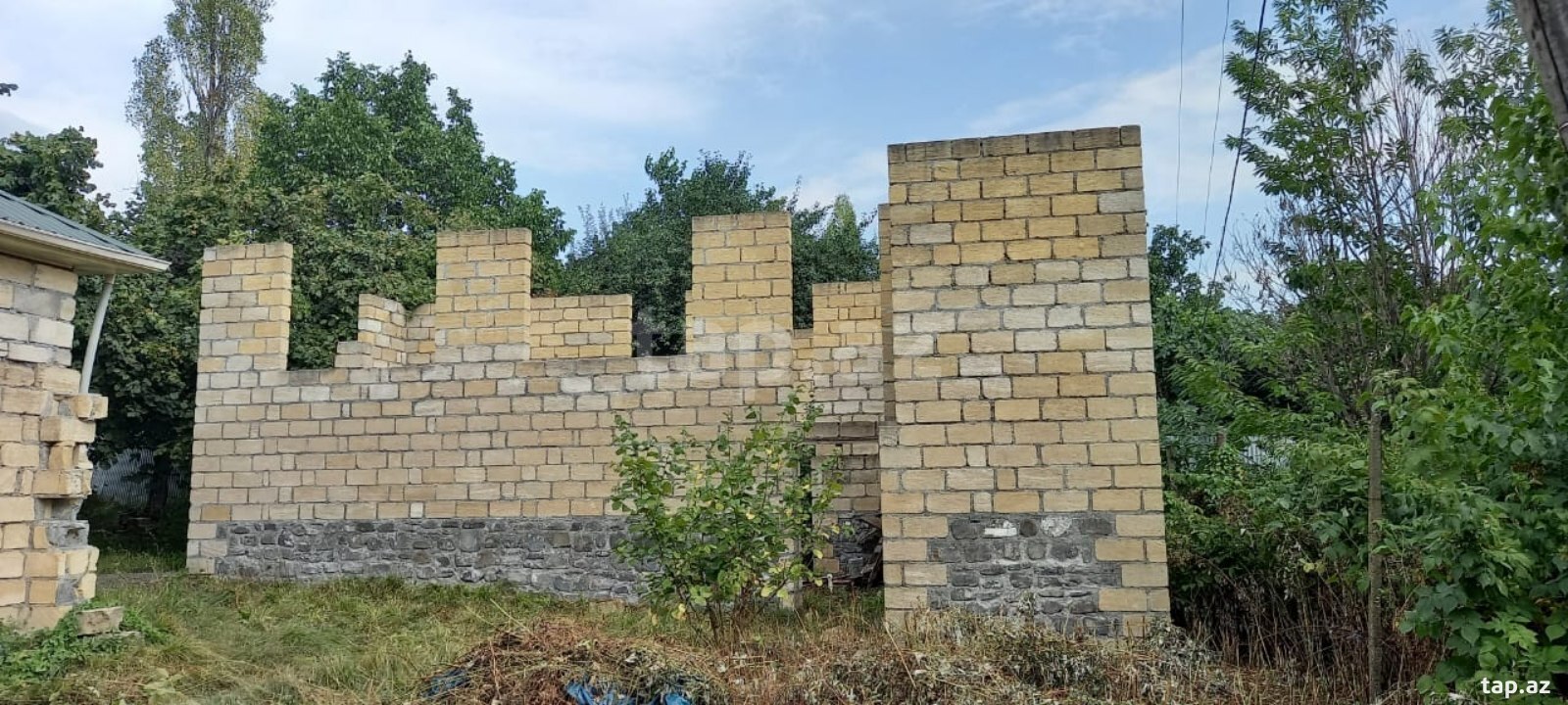 Torpaq satılır, Qəbələ, Qəbələ