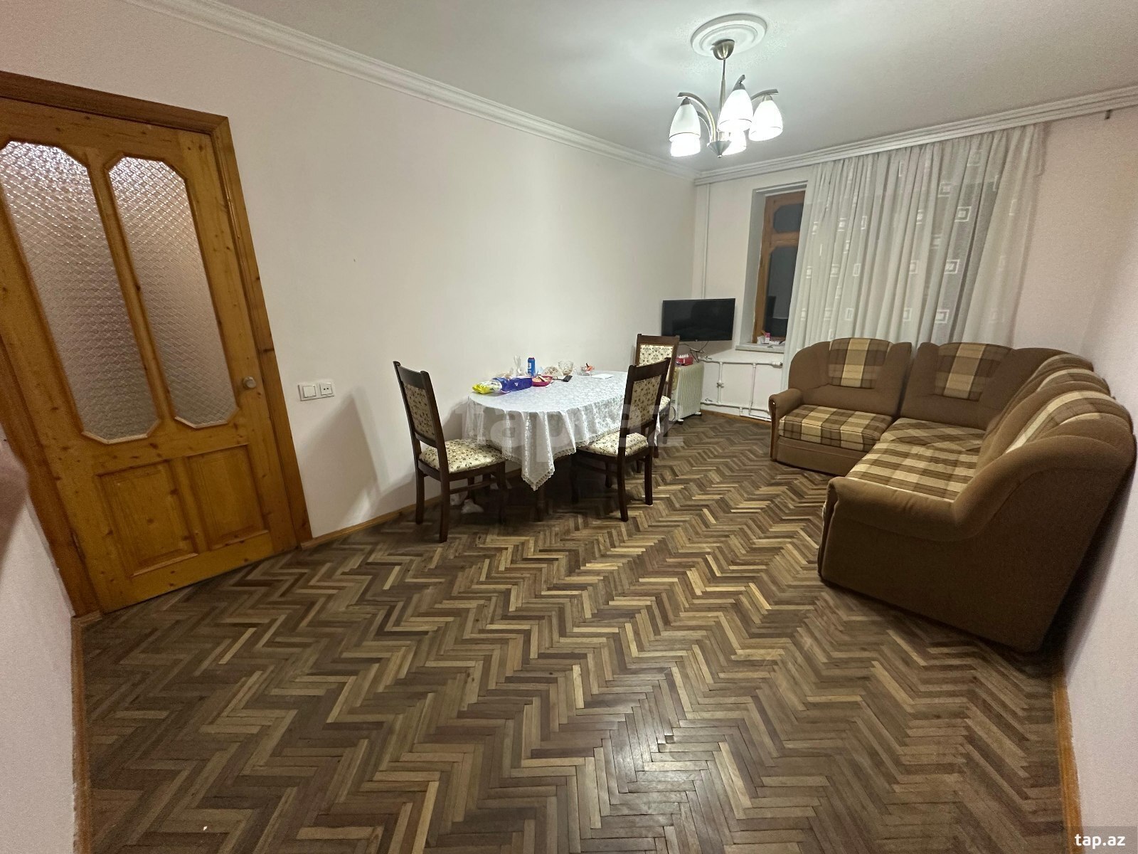 2-otaqlı mənzil kirayə verilir, E.Akademiyası m., 45 m²