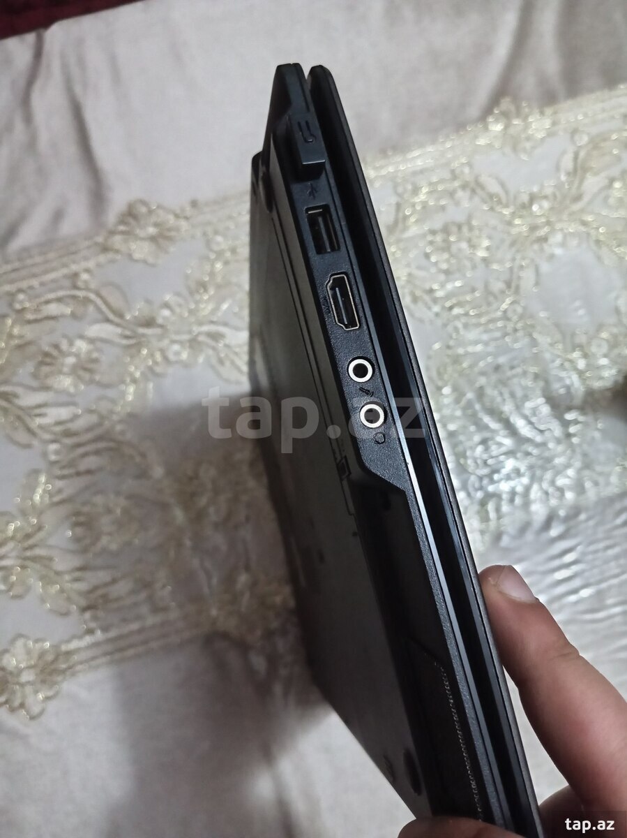 Nexus noutbuku (2)