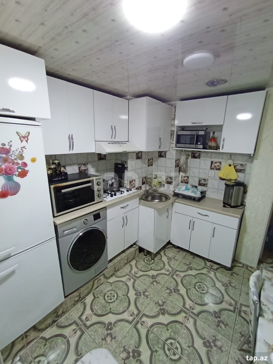 4-otaqlı mənzil, Gəncə ş., 70 m²
