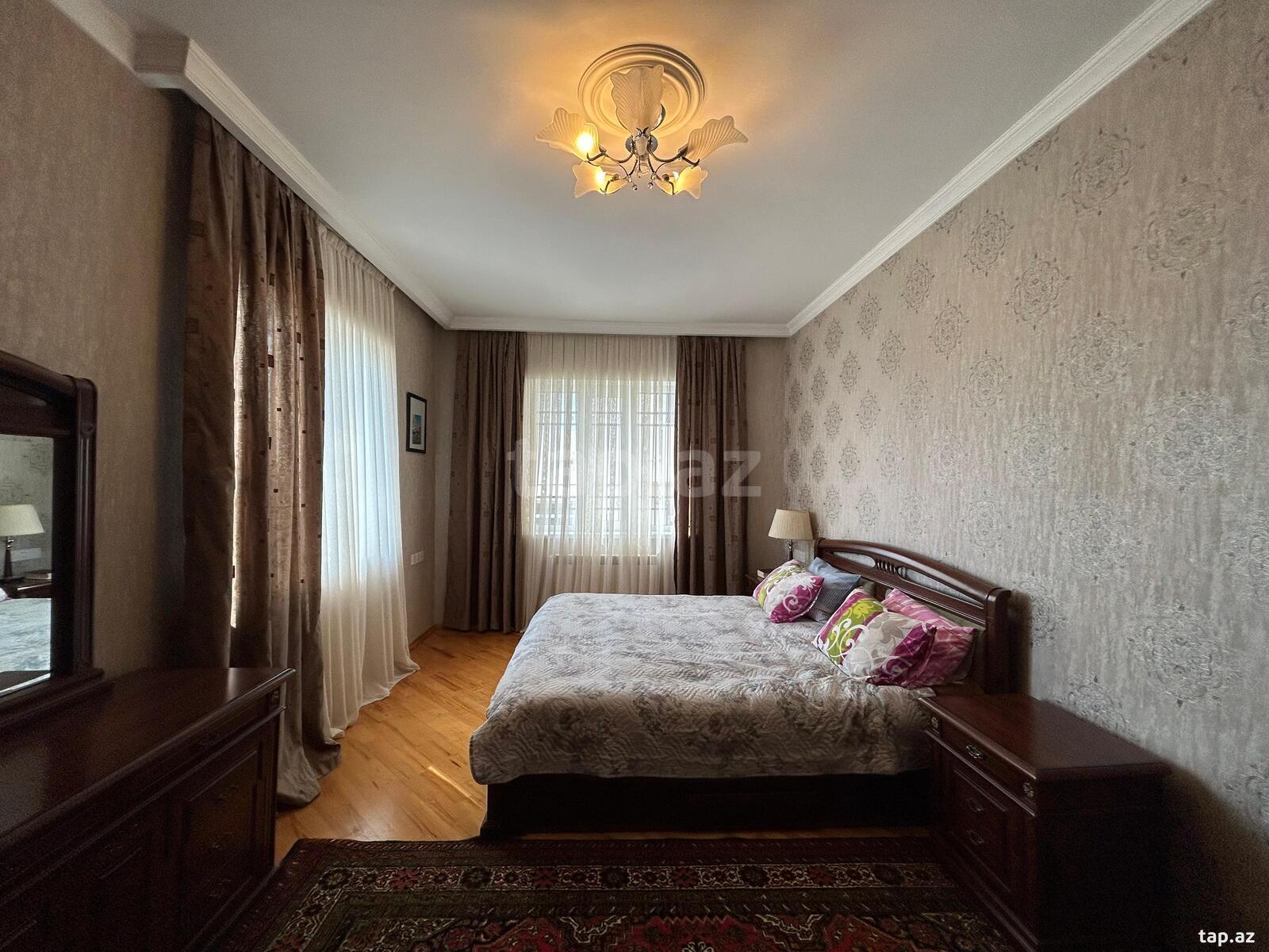 Bağ evi, Rəşid Behbudov küç.