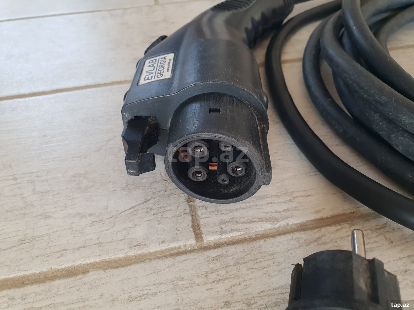Evlab Type 1" avtomobil şarj cihazı (3)