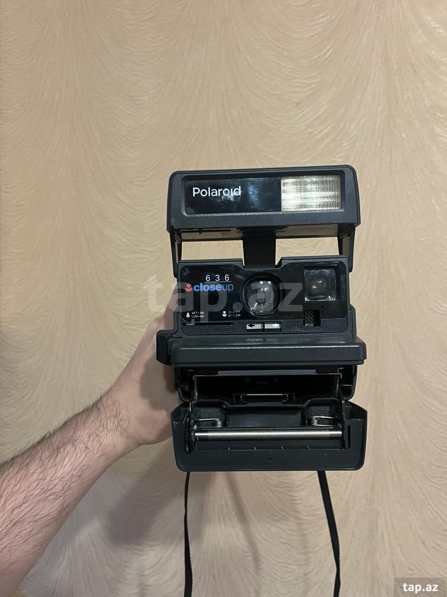 Polaroid 636