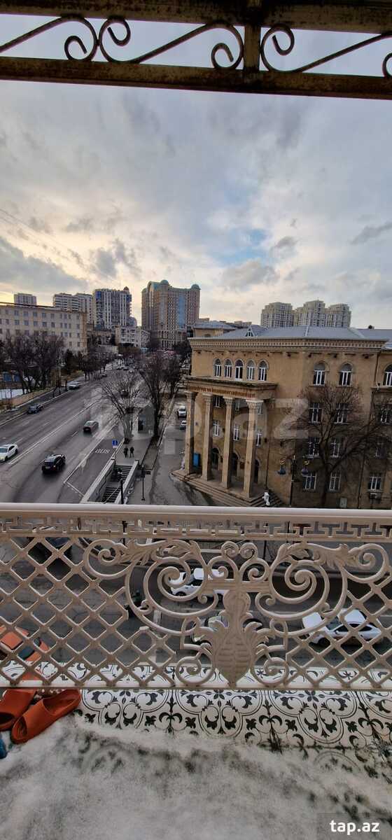 2-otaqlı mənzil kirayə verilir, İnşaatçılar pr., 80 m² (9)
