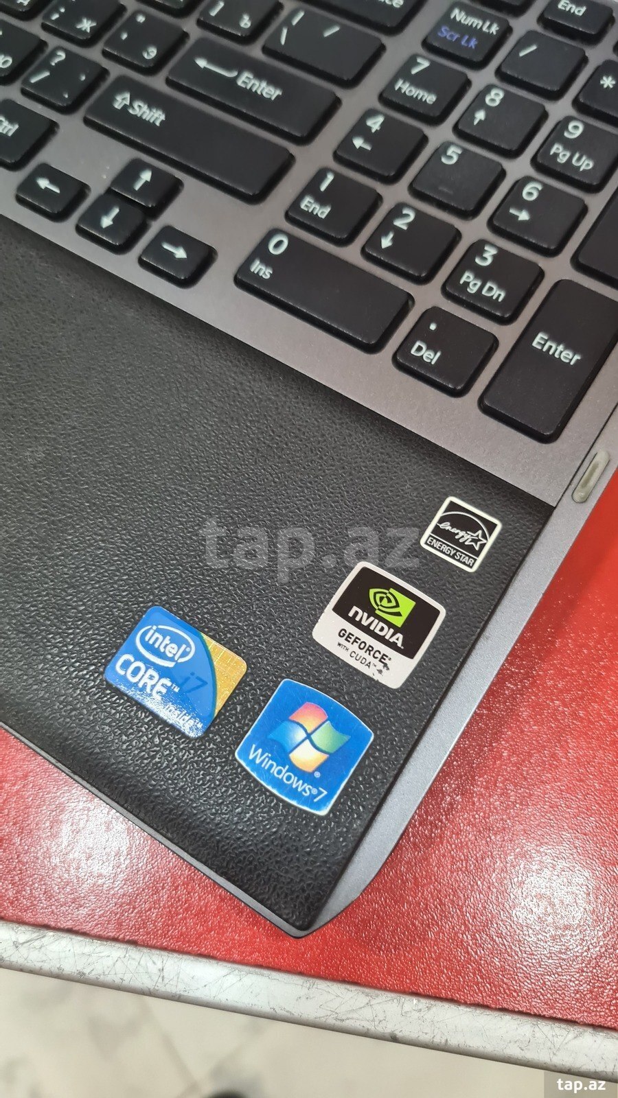 Noutbuk Sony Vaio VPCF1 (5)