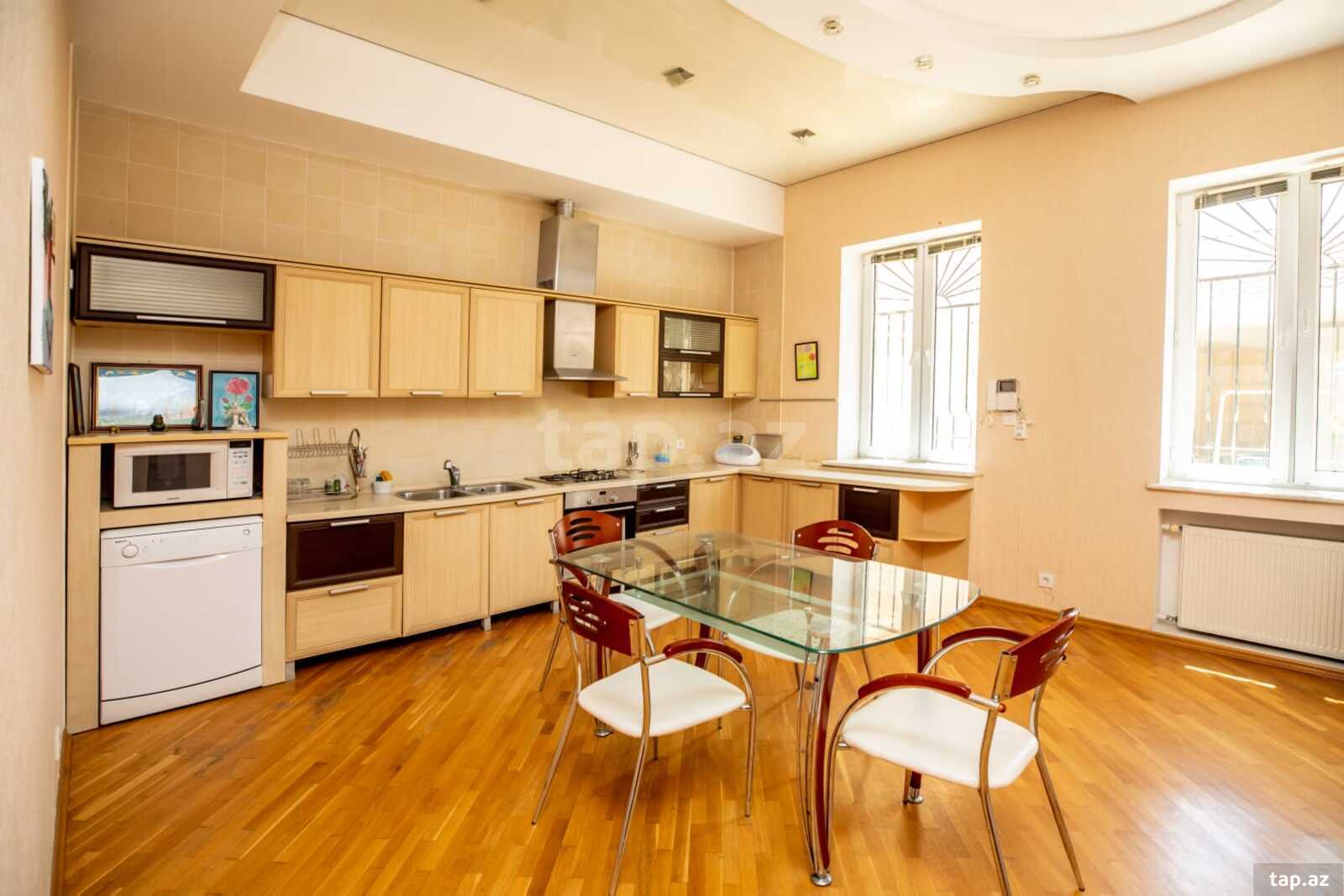 Villa, Badamdar qəs. (26)