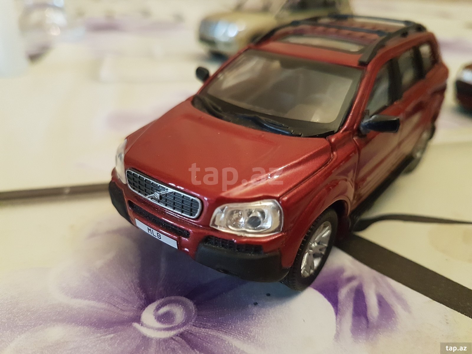 Lexus 570, Volvo 90, Mercedes 190 modeli (3)