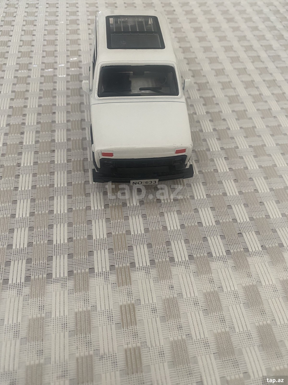 Oyuncaq maşınlar (11)