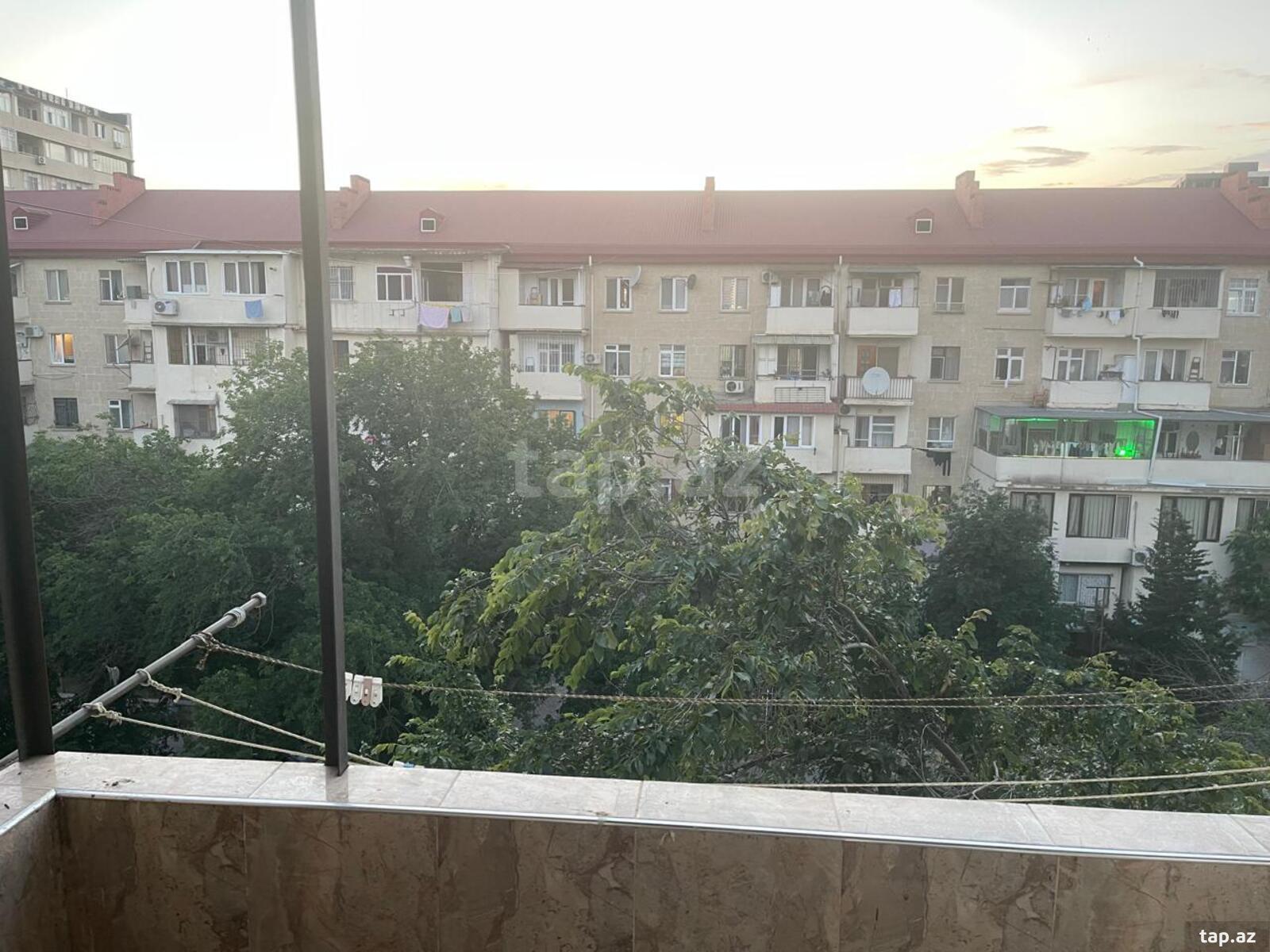 2-otaqlı mənzil kirayə verilir, E.Akademiyası m., 50 m² (24)