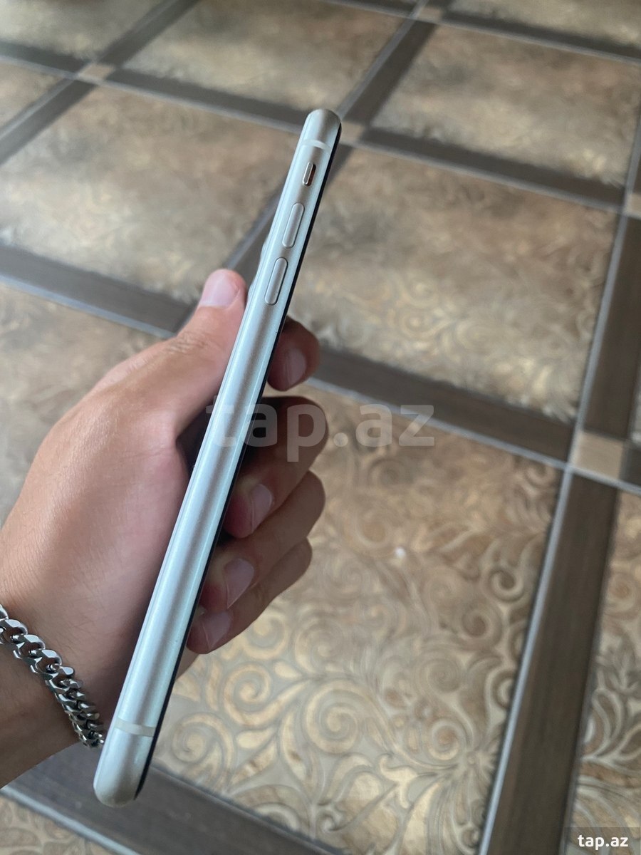 Apple iPhone 11 White 128GB/4GB (5)