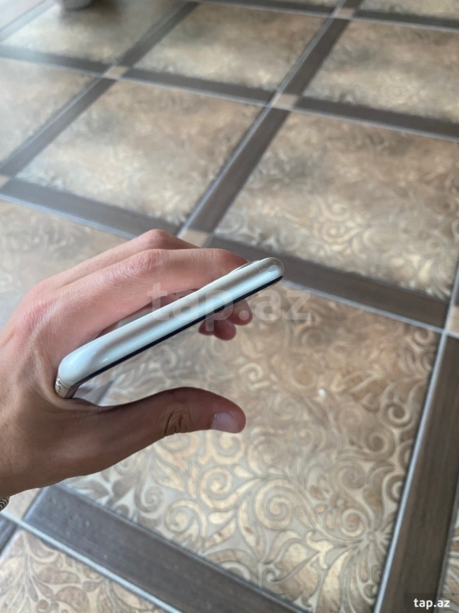 Apple iPhone 11 White 128GB/4GB (7)