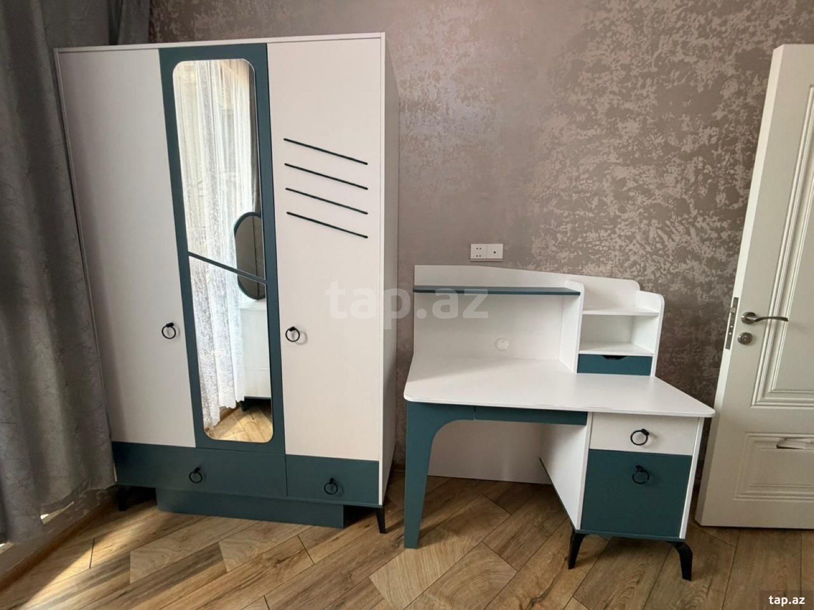 Gənc yataq otağı mebeli