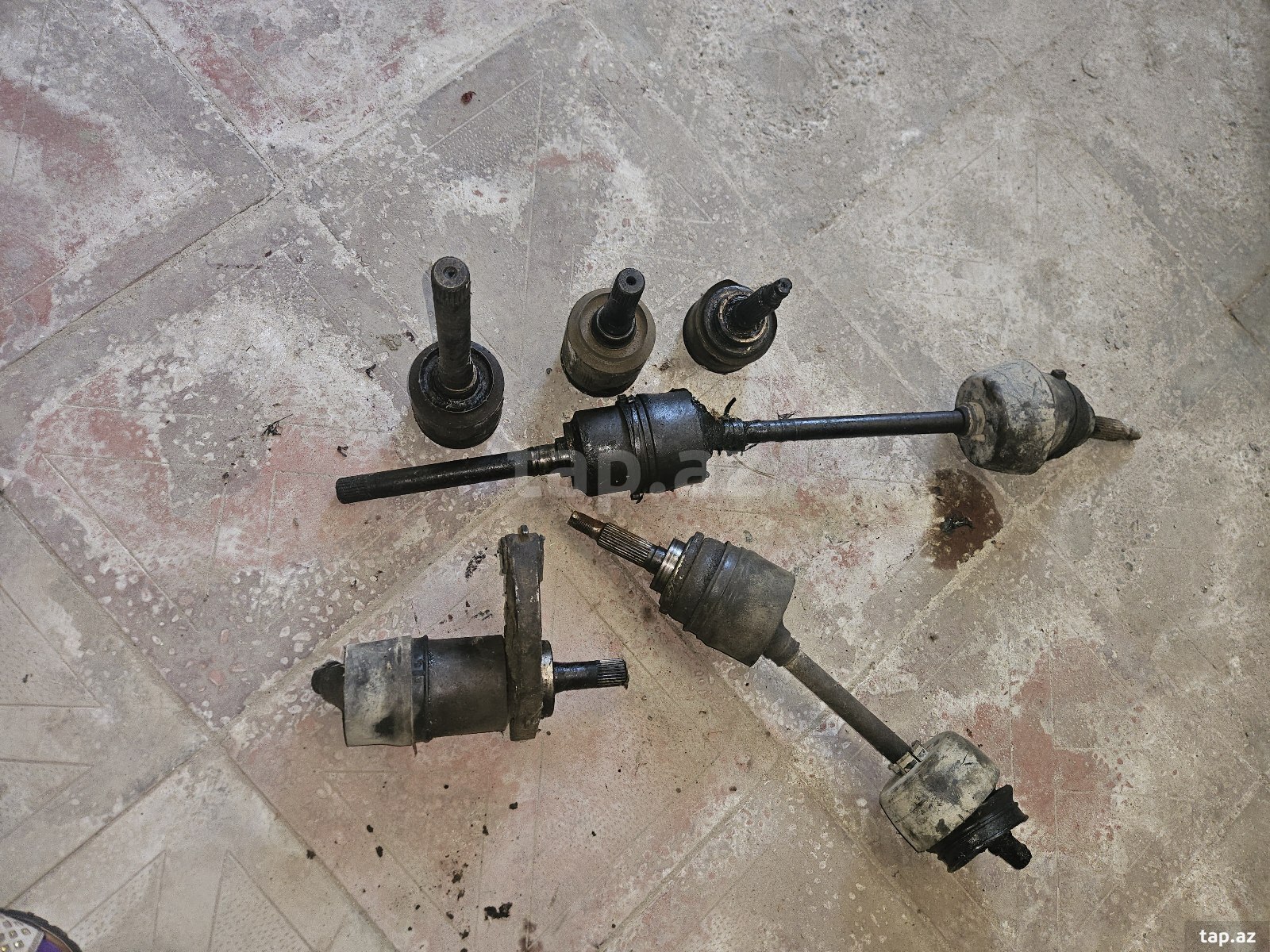 Chevrolet Niva ehtiyat hissələri (10)