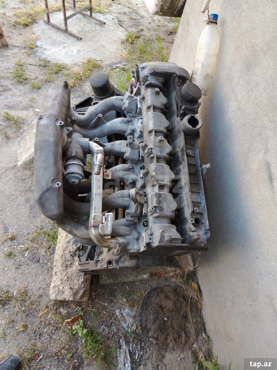 Mercedes W210 mühərrik başlığı (3)