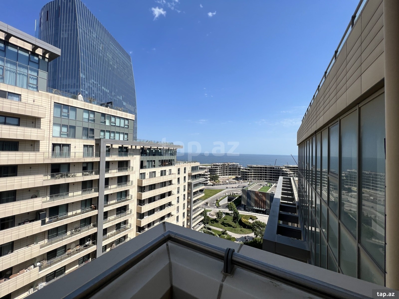 3-otaqlı yeni tikili kirayə verilir, Neftçilər pr., 120 m²