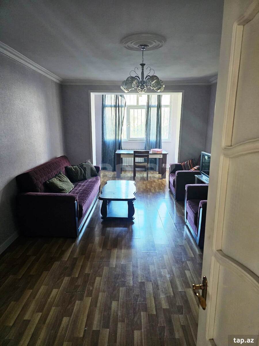 2-otaqlı mənzil kirayə verilir, Gənclik m., 80 m²