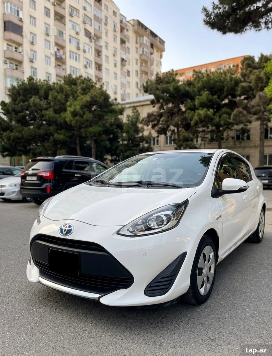 Toyota Aqua icarəsi