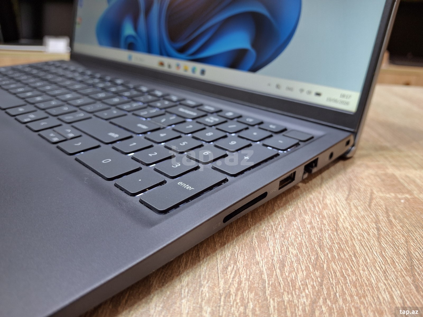 Noutbuk Dell Vostro 15 i7 11370H Mx450 2GB (4)