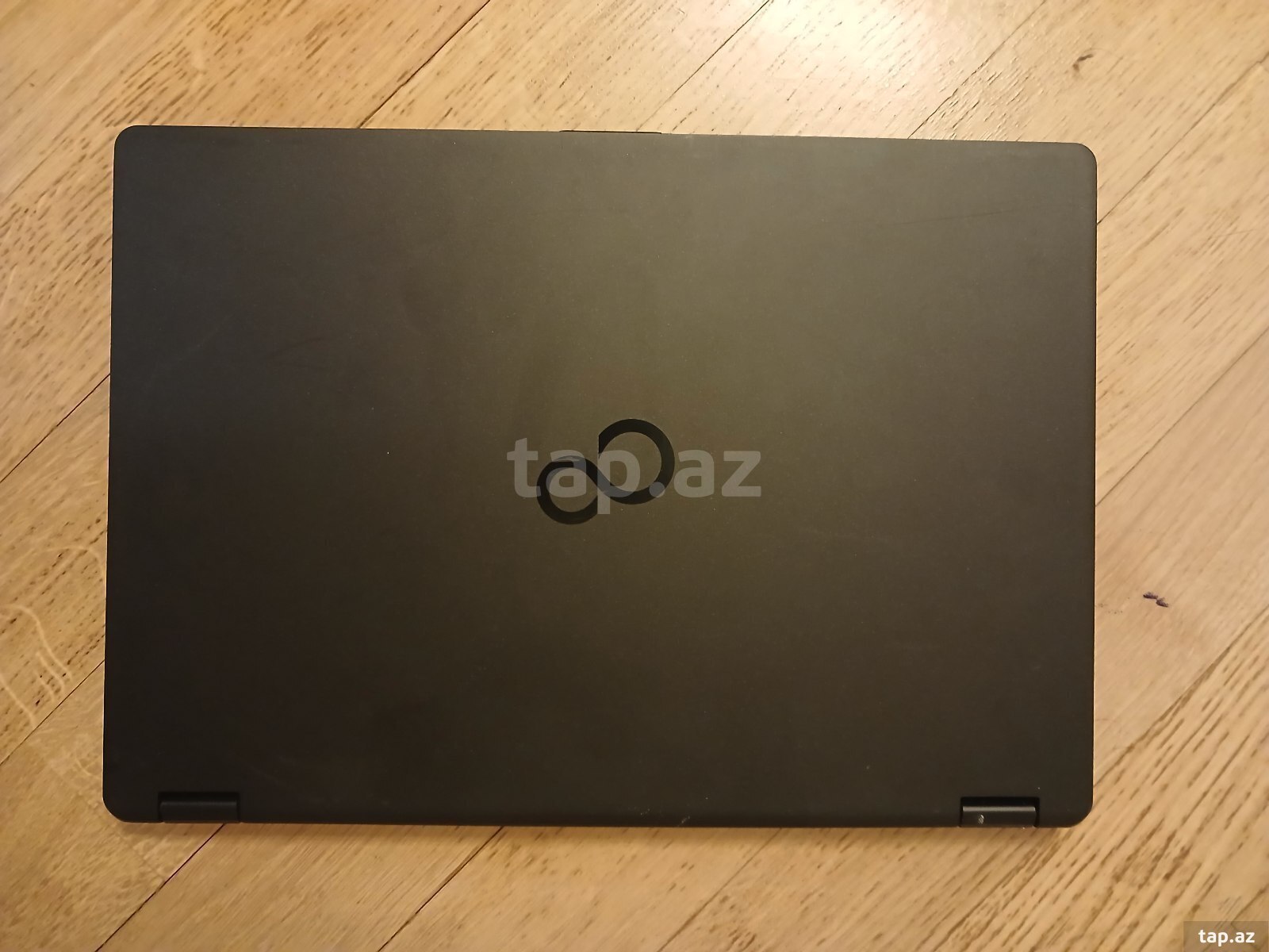 Noutbuk Fujitsu LifeBook-U7410 (4)