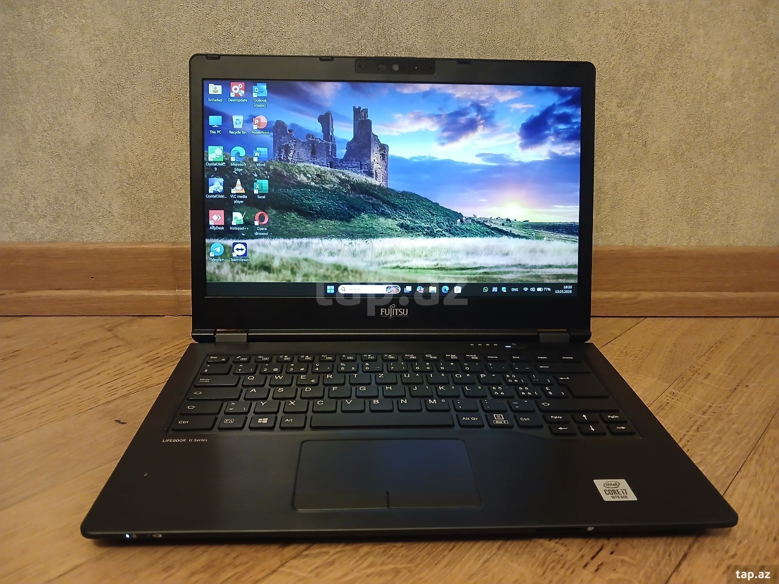 Noutbuk Fujitsu LifeBook-U7410 (7)