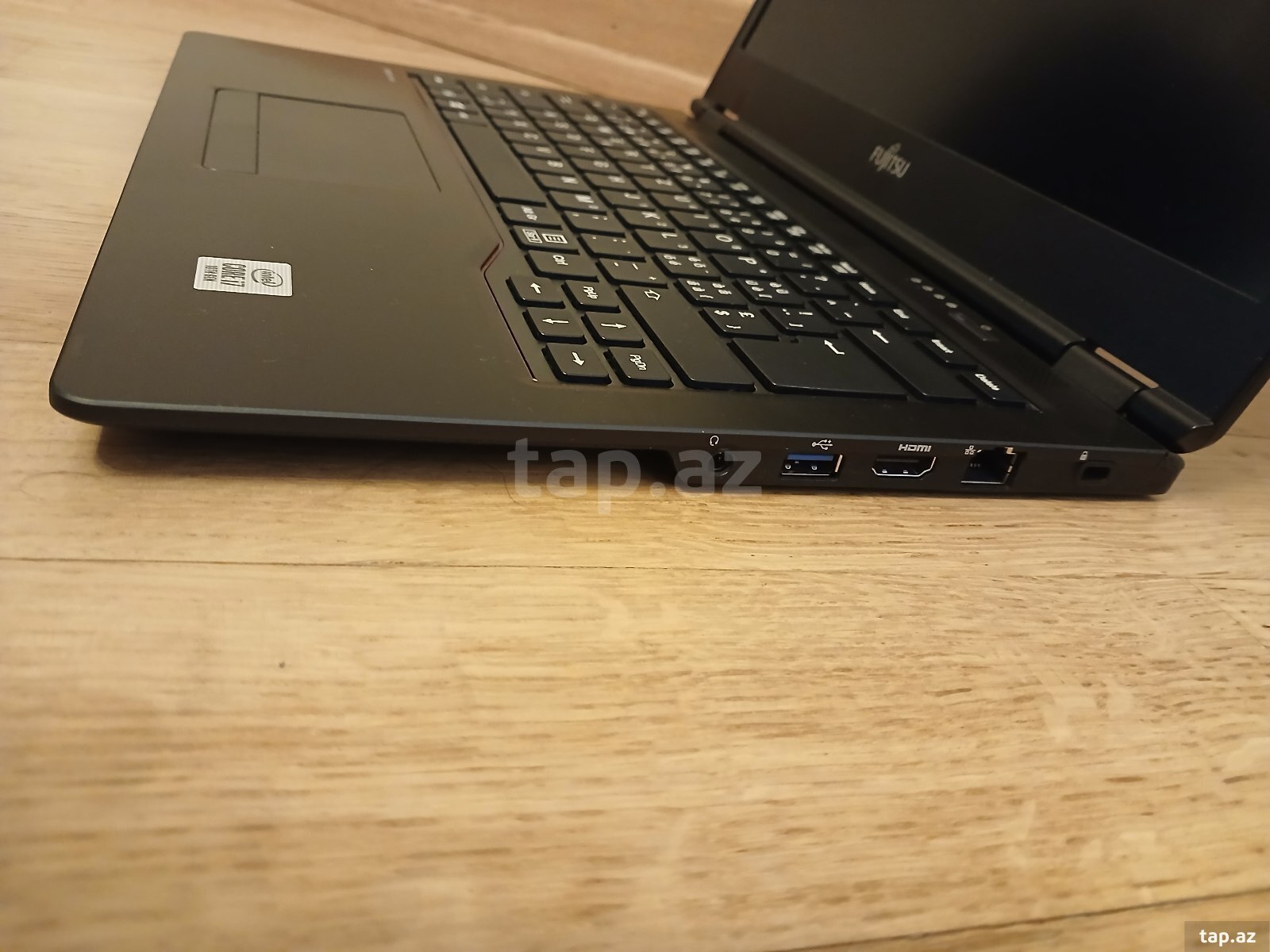 Noutbuk Fujitsu LifeBook-U7410 (6)
