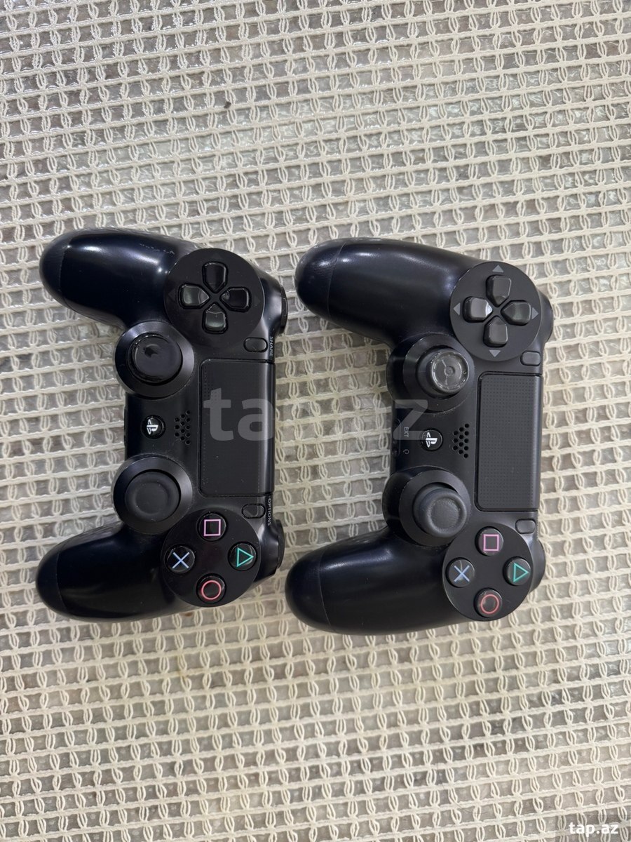 PlayStation 4 Pro 1TB  (5)