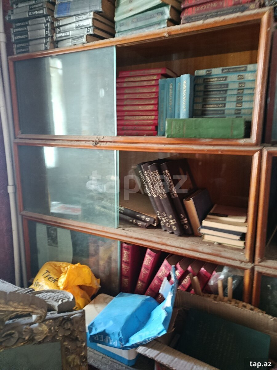 Kitab rəfləri