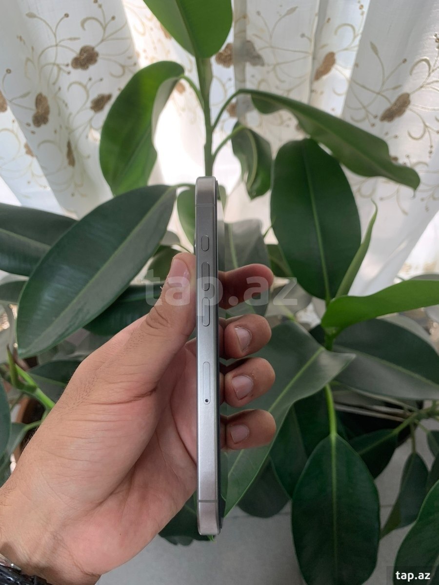 Apple iPhone 15 Pro Natural Titanium 256GB/8GB (7)