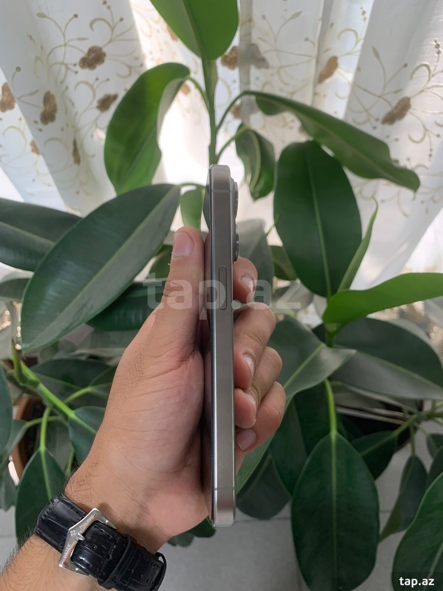 Apple iPhone 15 Pro Natural Titanium 256GB/8GB (6)