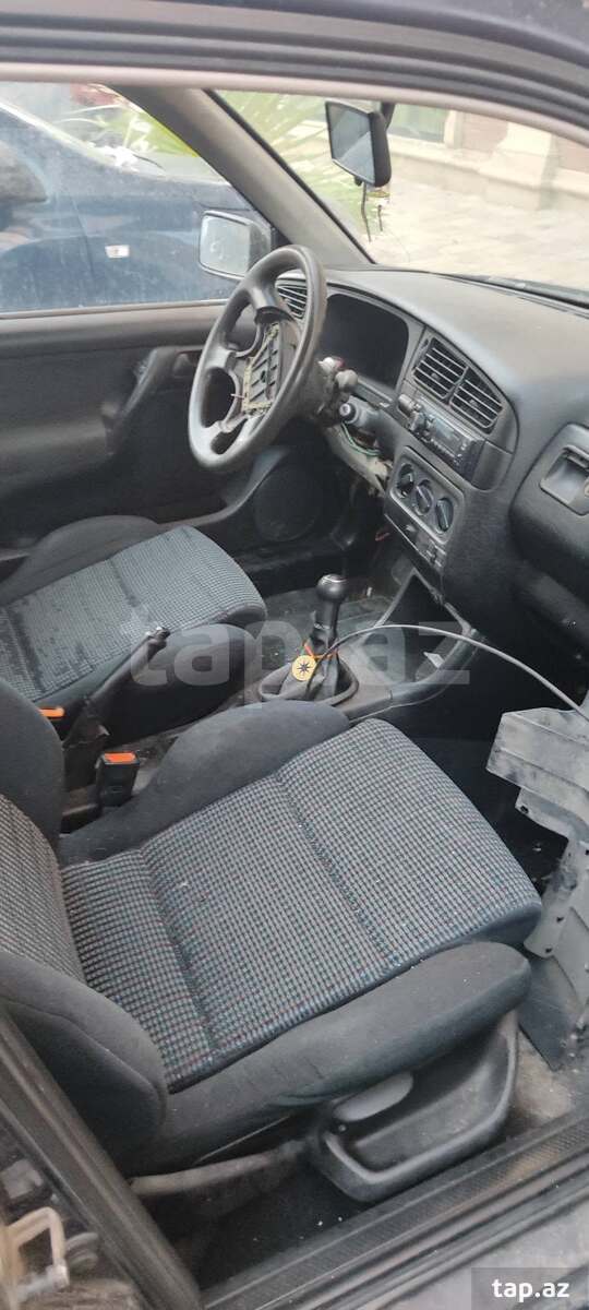 Volkswagen Golf, 1994 il (2)