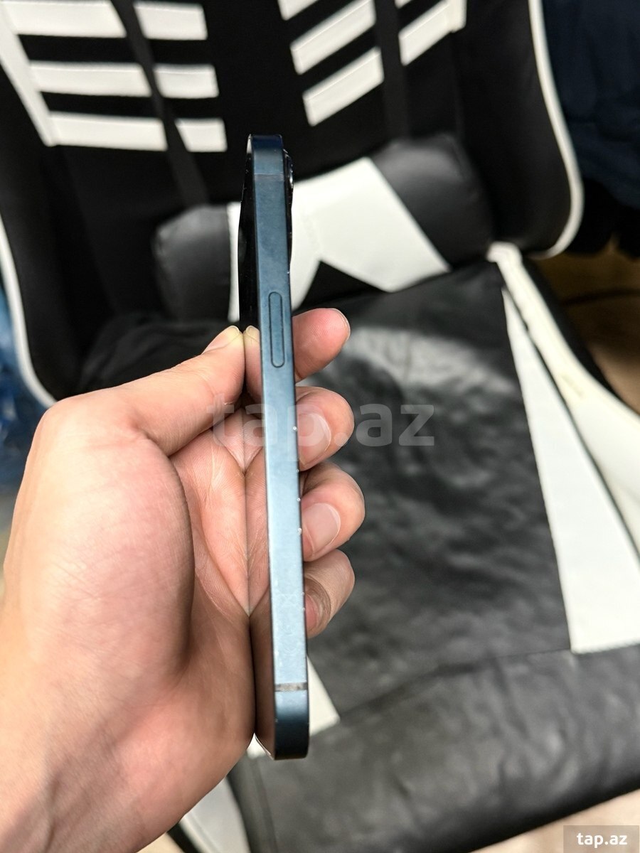 Apple iPhone 13 Midnight 128GB/4GB (3)