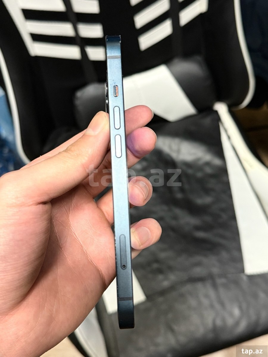 Apple iPhone 13 Midnight 128GB/4GB (2)