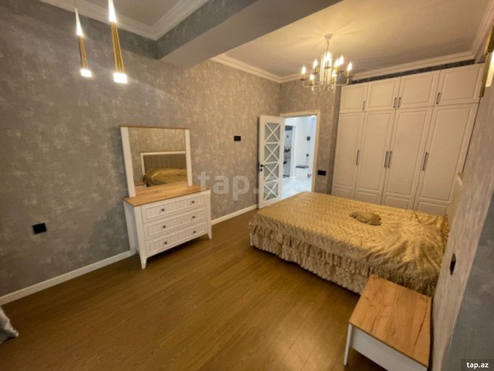 2-otaqlı yeni tikili, Sergey Senyuşkin küç., 80 m²
