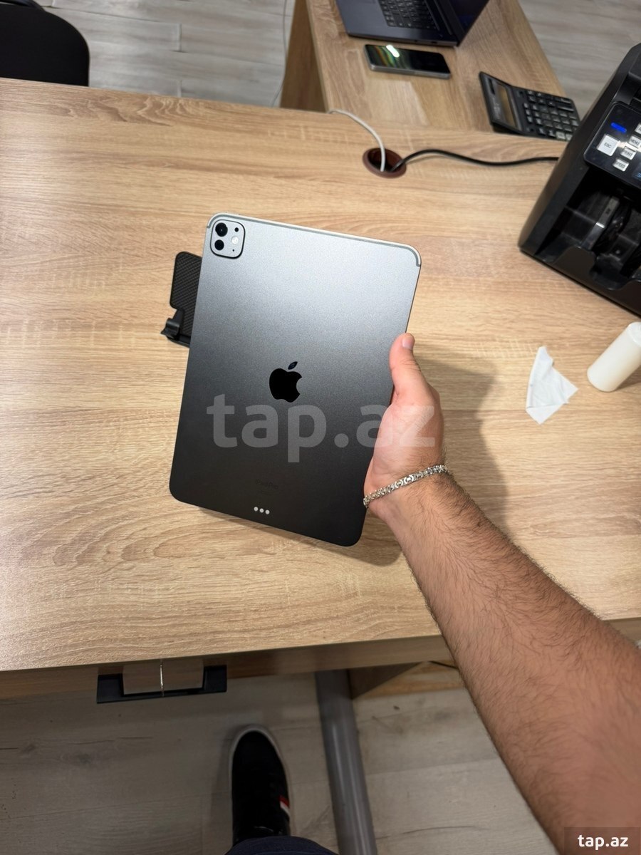 Apple iPad Pro 11 İnch M4 256 GB Space Black
