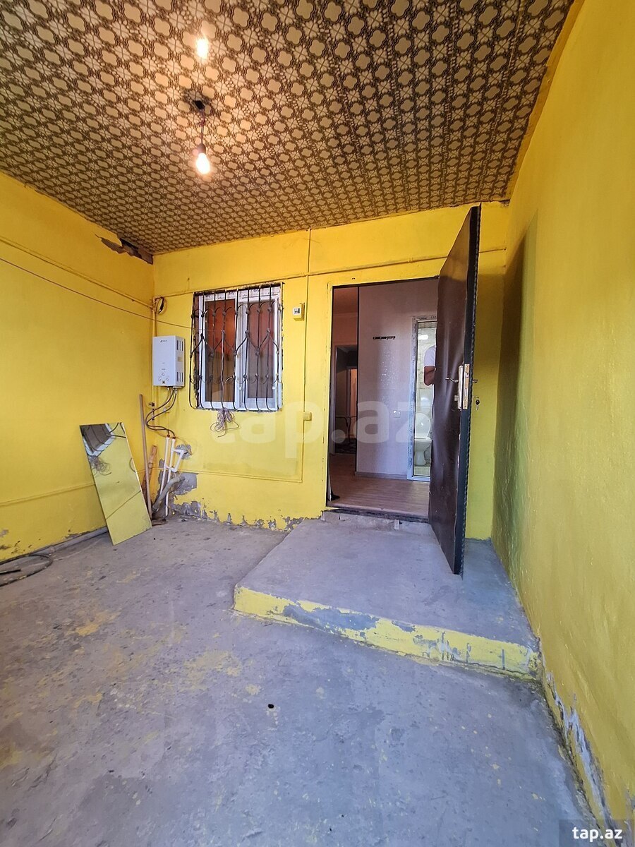 Həyət evi, Hökməli qəs. (2)