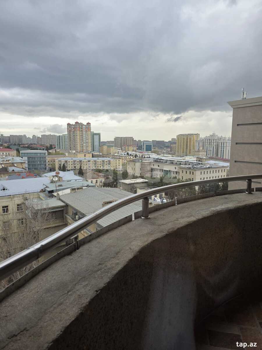 3-otaqlı yeni tikili kirayə verilir, Kazım Kazımzadə küç., 120 m² (17)