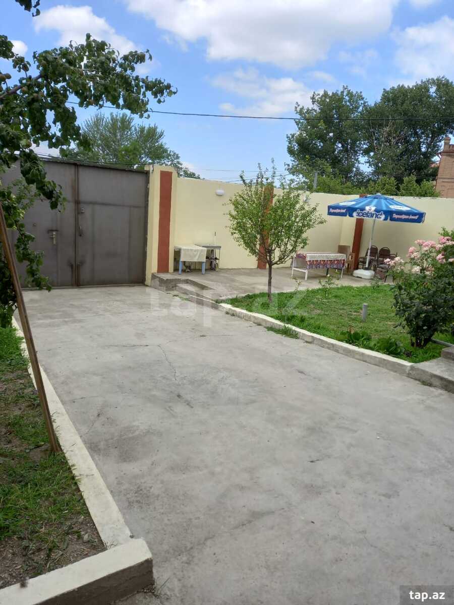Həyət evi kirayə verilir, Şəki r. (21)