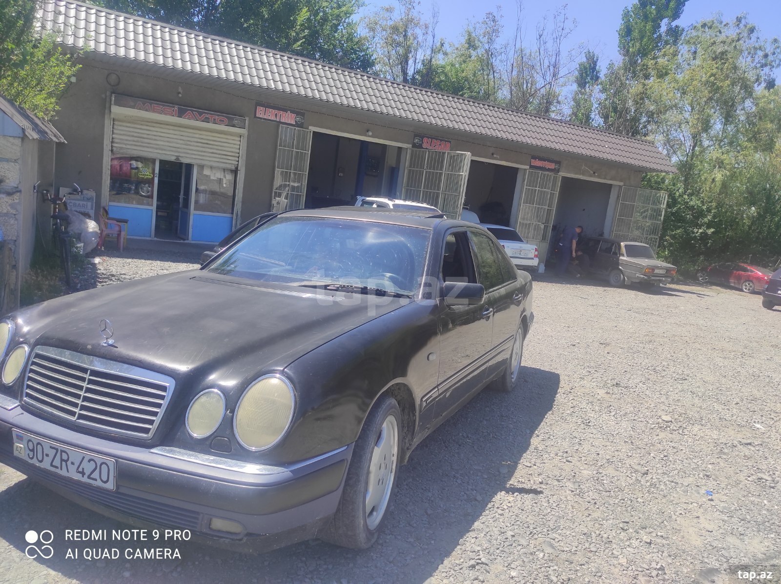 Mercedes E 220, 1997 il (13)