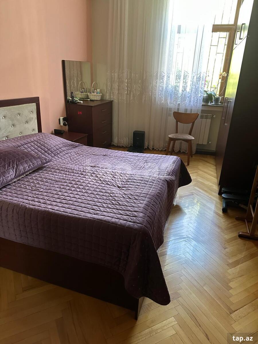 3-otaqlı mənzil, 28 May m., 100 m² (2)