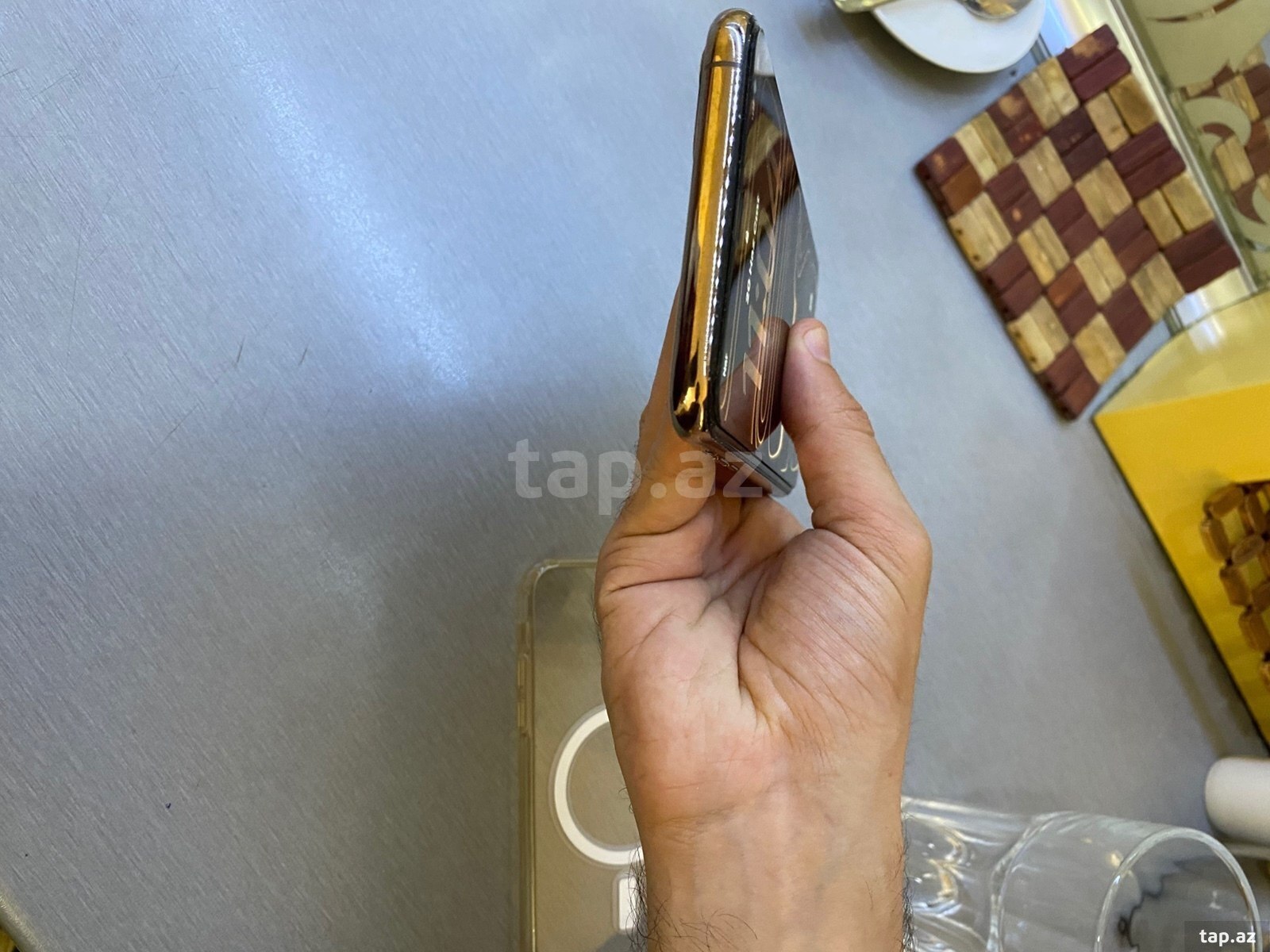 Apple iPhone 11 Pro Max Gold 256GB/4GB (5)