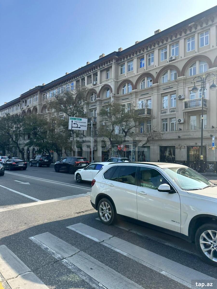 3-otaqlı mənzil, Səməd Vurğun küç., 92 m² (9)