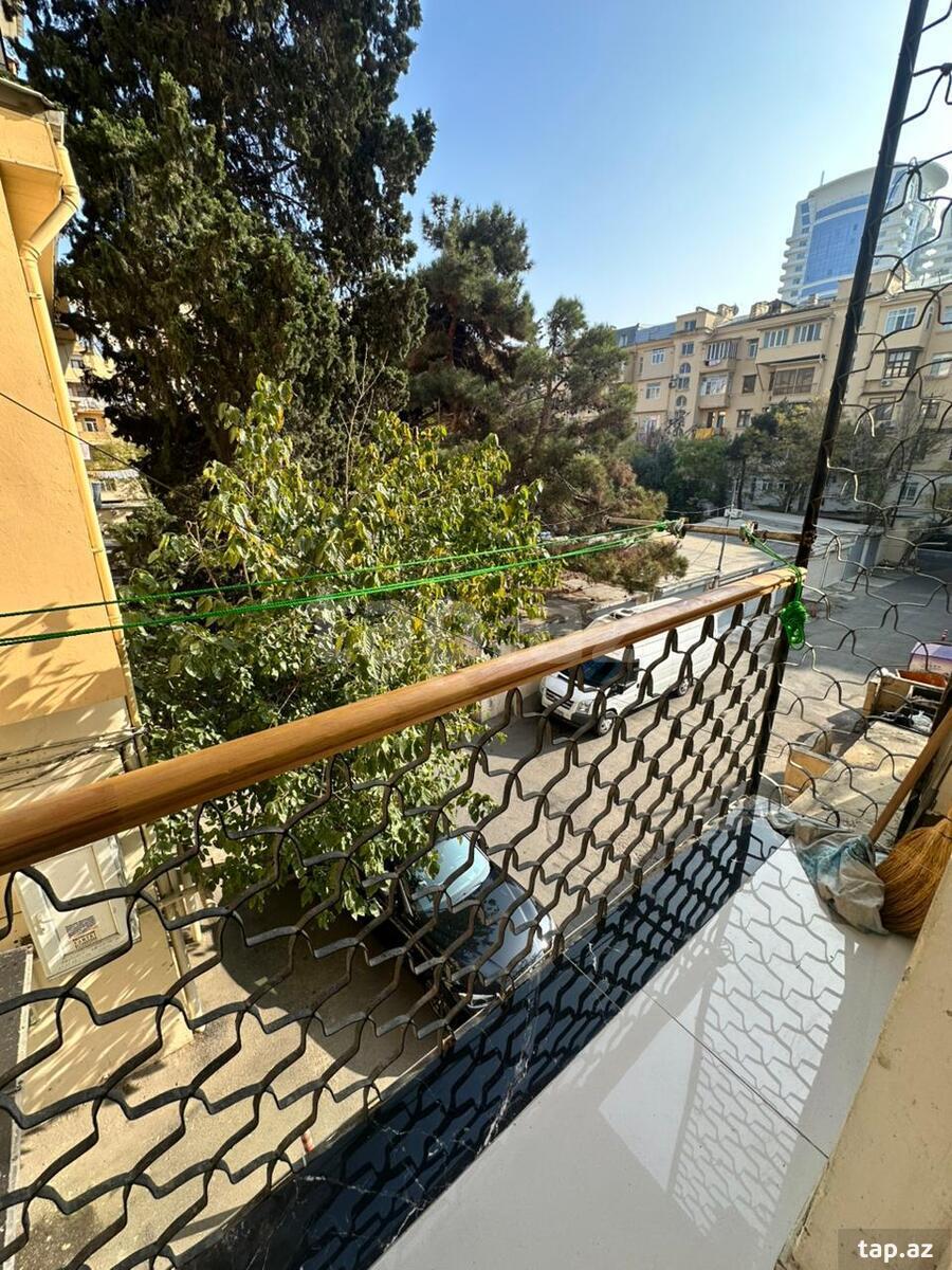 3-otaqlı mənzil, Səməd Vurğun küç., 92 m² (10)